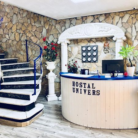 Hostal Univers Calella Exterior photo