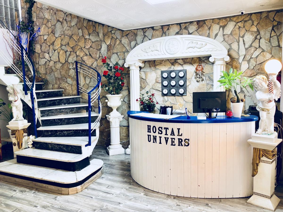 Hostal Univers Calella Exterior photo