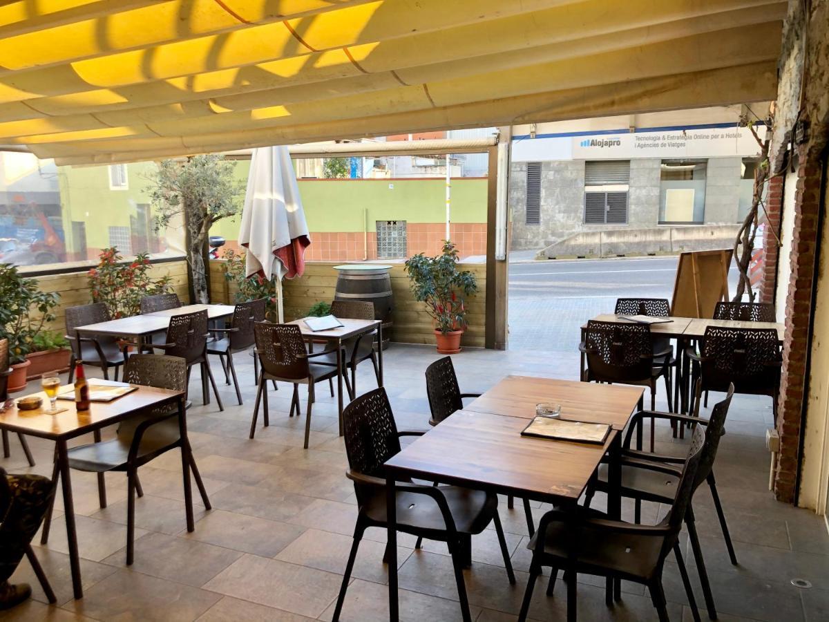 Hostal Univers Calella Exterior photo
